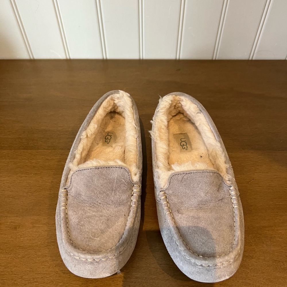 UGG ladies slippers. Size 8.